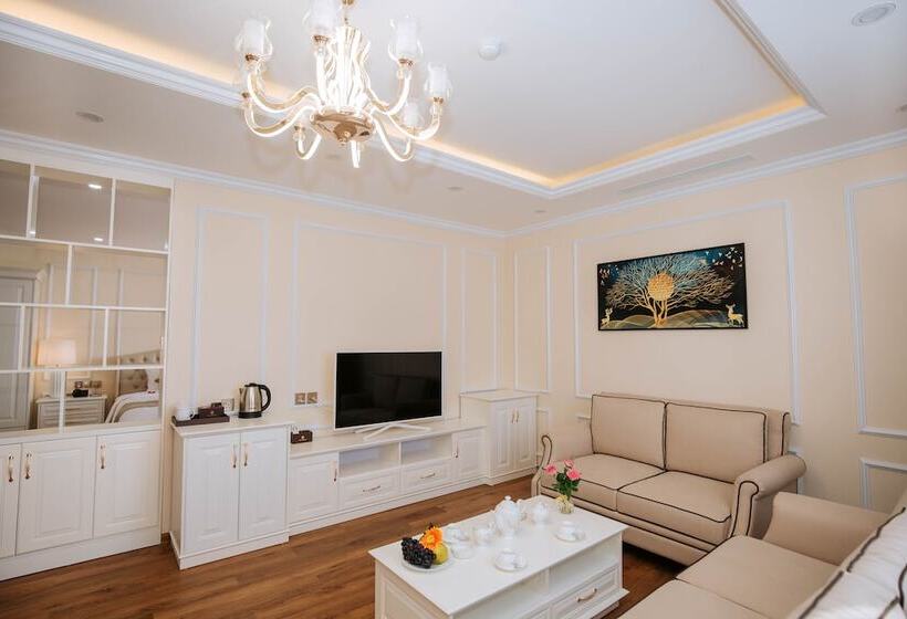 سوییت اجرایی, Thông đỏ