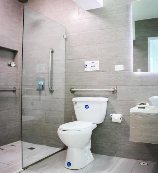 استودیوی استاندارد, Avila Guesthouse