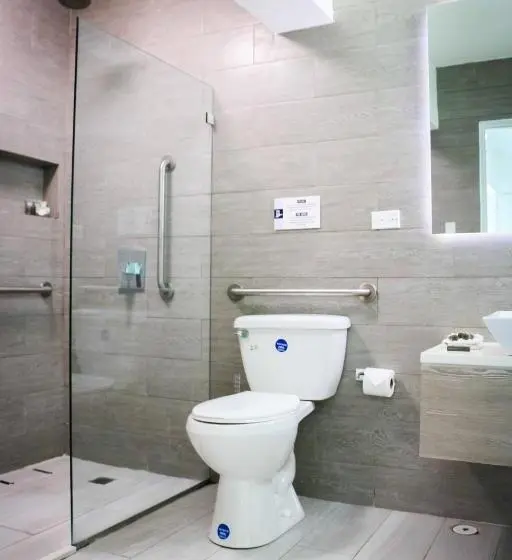 استودیوی استاندارد, Avila Guesthouse