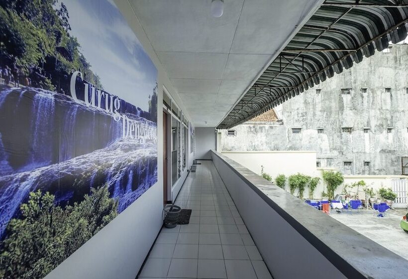 Номер Стандарт, Spot On 1970 Hotel Priangan