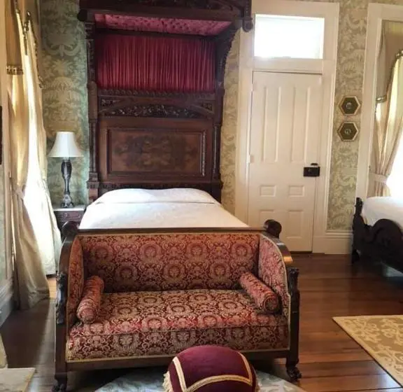 スイート, The Montgomery B&b