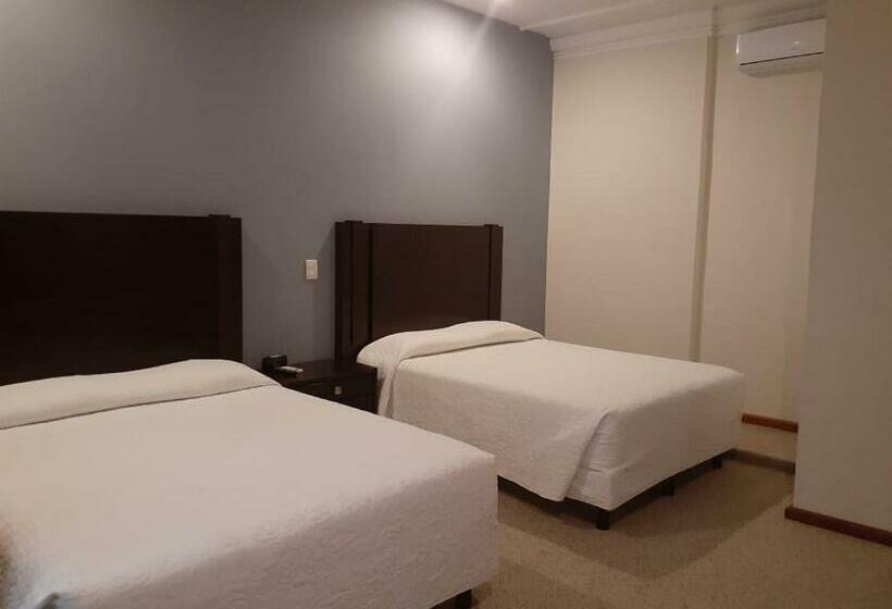 Четырехместный Номер Стандарт, Candelero