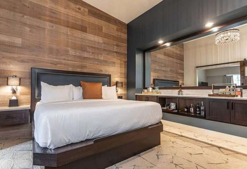 Четырехместный Номер Deluxe, Ghost Light Inn