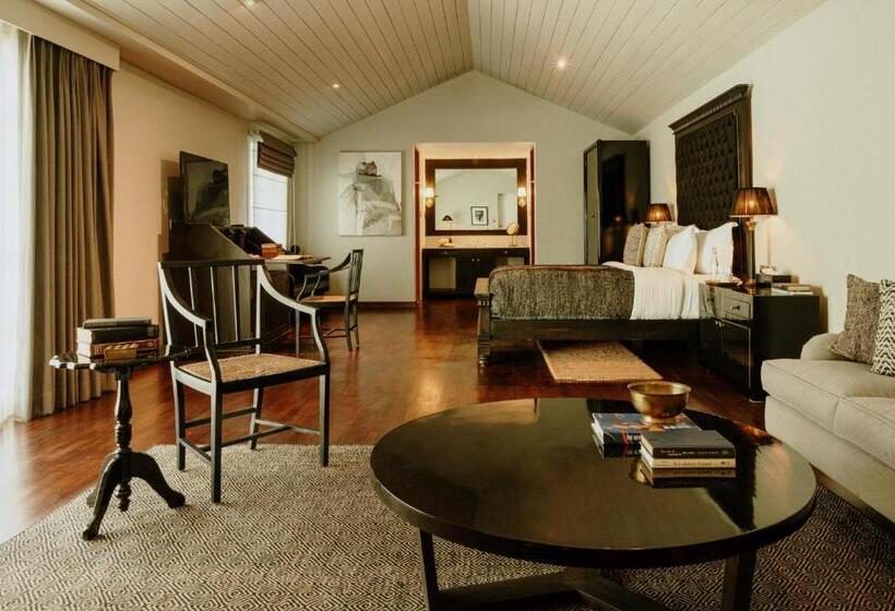 سوییت اجرایی, W15 Hanthana Estate Kandy