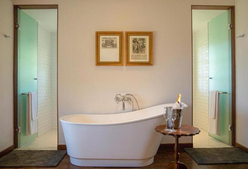 سوییت اجرایی, W15 Hanthana Estate Kandy