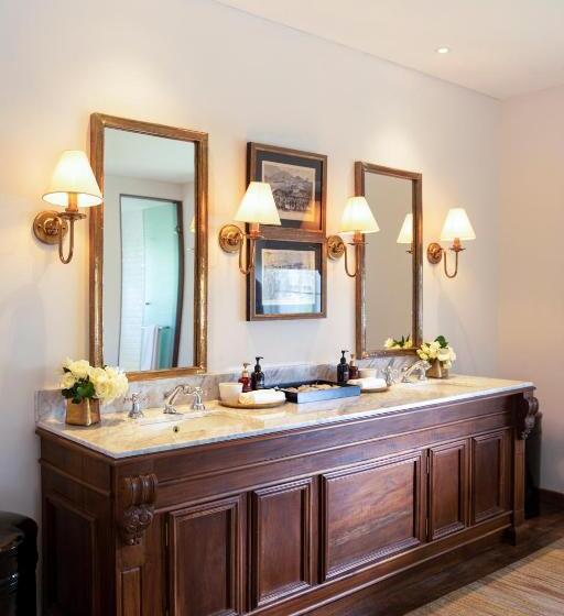 سوییت اجرایی, W15 Hanthana Estate Kandy