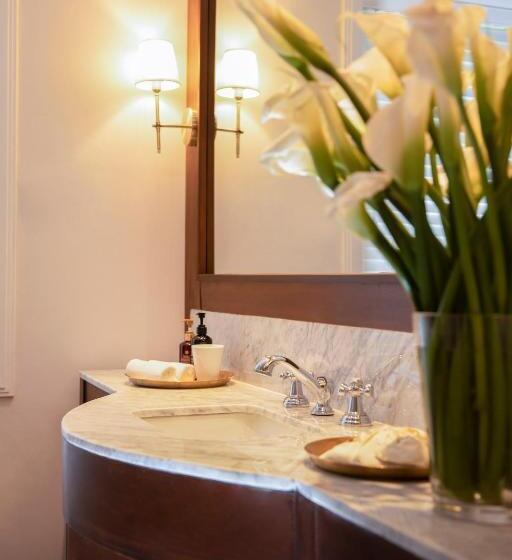 سوییت لوکس, W15 Hanthana Estate Kandy