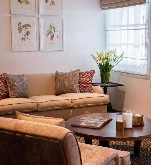 سوییت لوکس, W15 Hanthana Estate Kandy