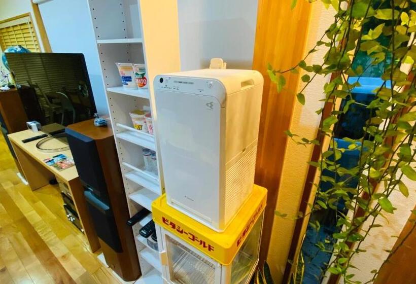 标准三人间, 2nd House