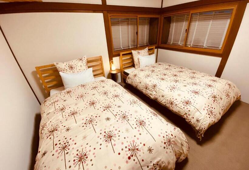 标准三人间, 2nd House