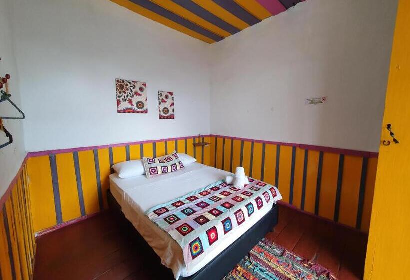 اتاق استاندارد, Hostal Bremen