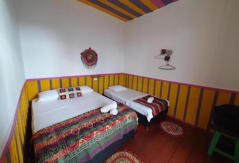 اتاق استاندارد, Hostal Bremen