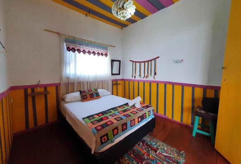 اتاق استاندارد, Hostal Bremen