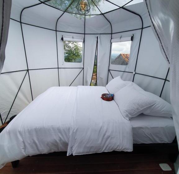 سوییت با چشمانداز کوه, Hostal Bremen