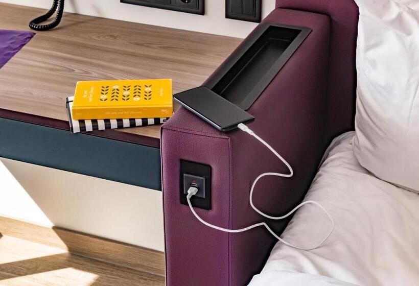 Premium room with view, Yotel Porto