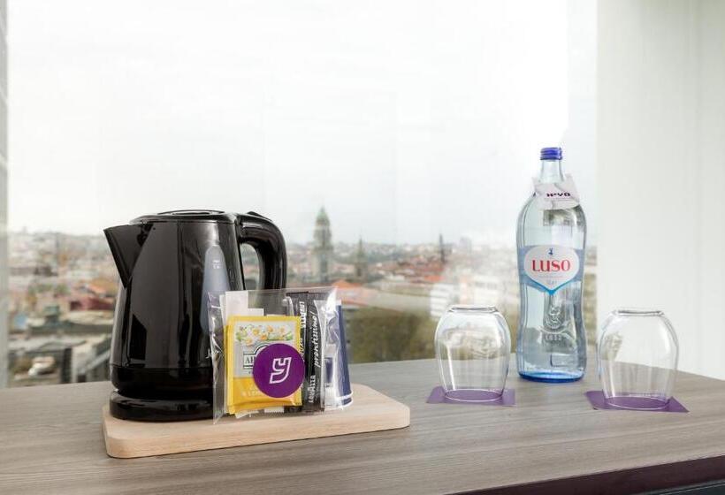 Premium room with view, Yotel Porto