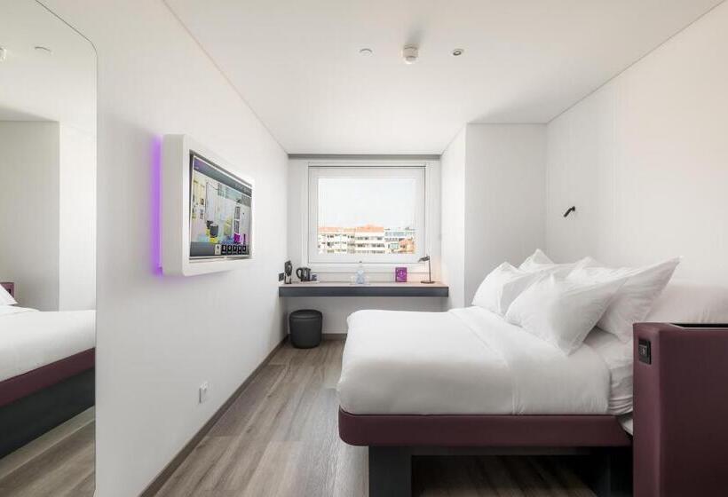 اتاق خانوادگی, Yotel Porto