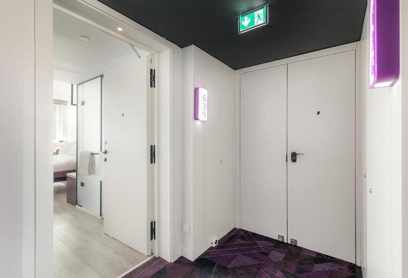 اتاق خانوادگی, Yotel Porto