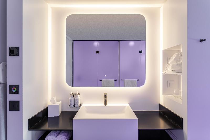 اتاق پرمیوم, Yotel Porto