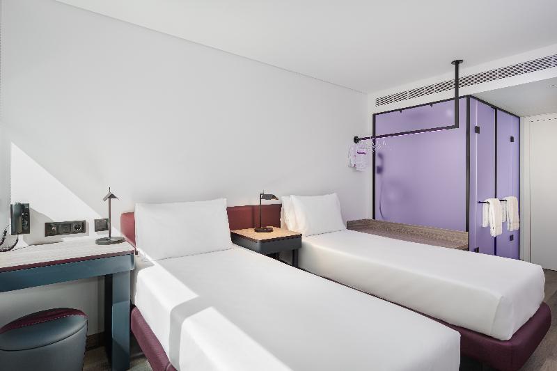 اتاق پرمیوم, Yotel Porto