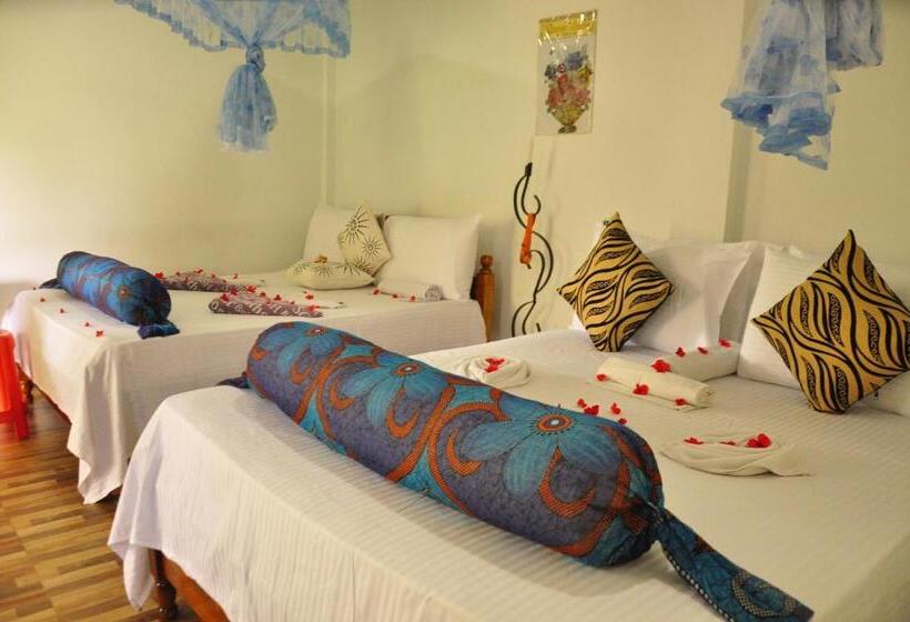 Семейный Номер, Another World Hostel Sigiriya