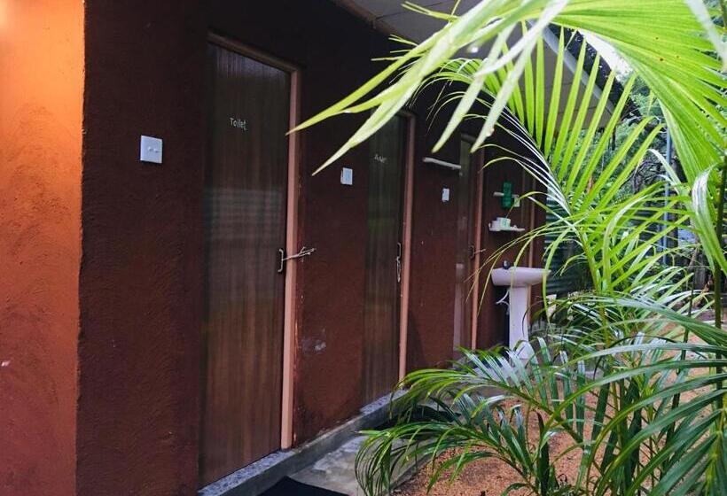 Standard Tent, Another World Hostel Sigiriya