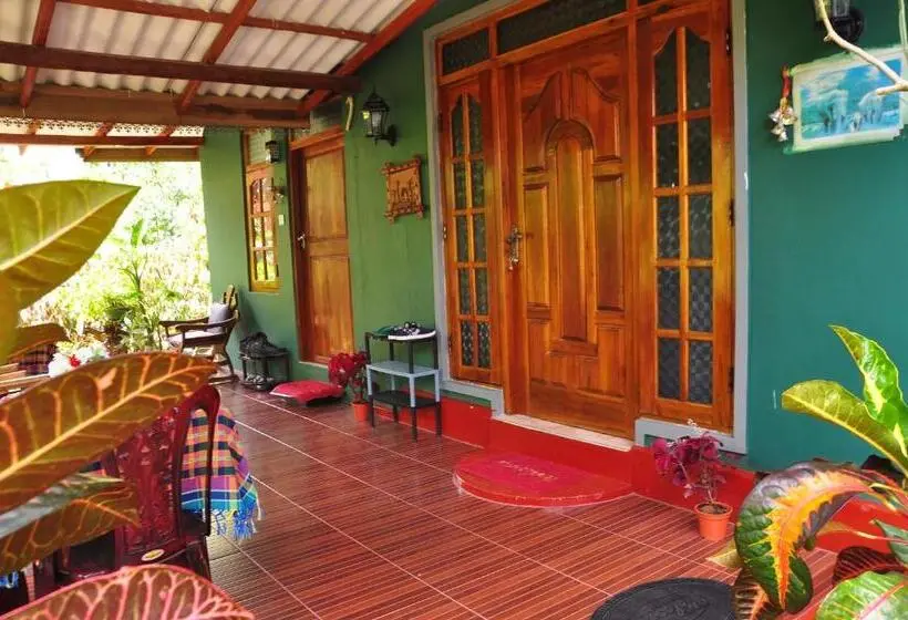 デラックスルーム, Another World Hostel Sigiriya