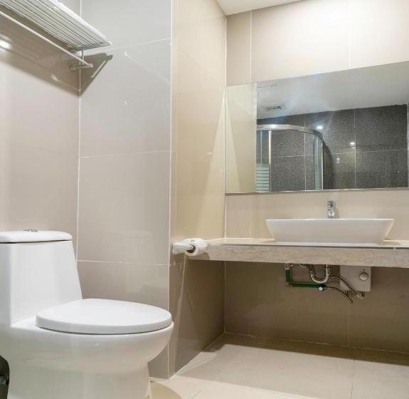 Superior Rum, Capital O 460 World Palace