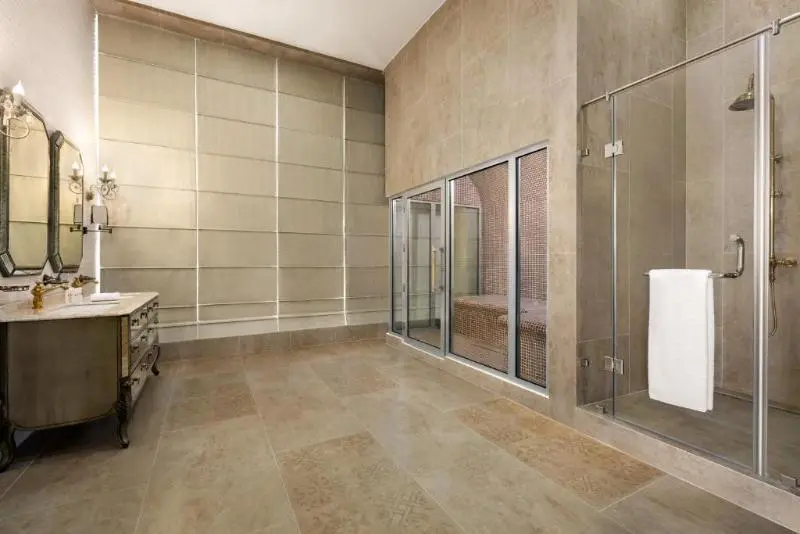 سوئیت با تخت بزرگ, Ramada By Wyndham Shymkent