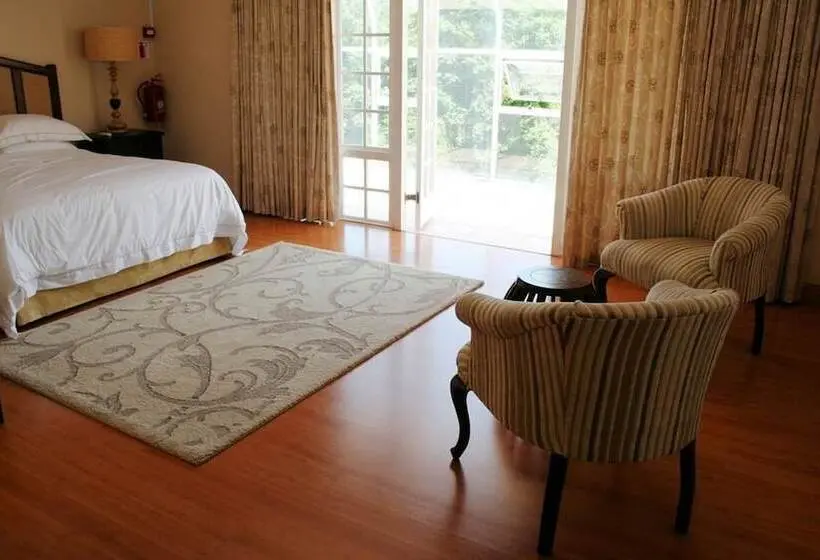 スーペリアースイート, The Whitehouse Bed And Breakfast