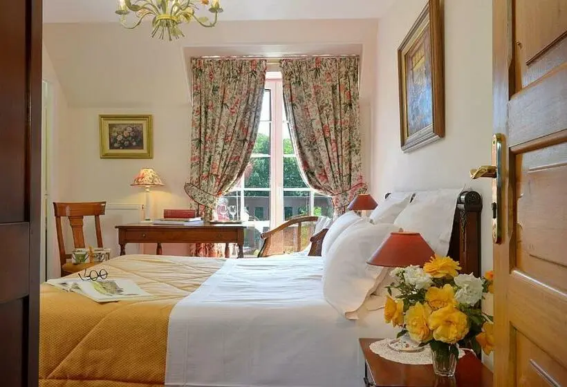Standard Kolmen Hengen Huone, Hostellerie De La Motte Jean