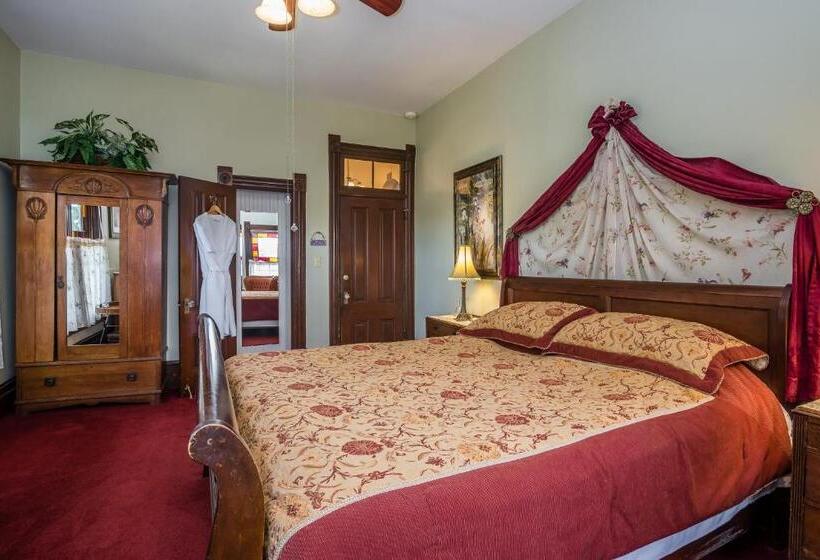 Standard room with outdoor bath, Kaleidoscope Inn & Gardens