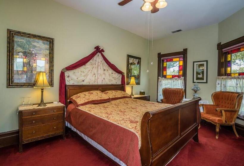 Standard room with outdoor bath, Kaleidoscope Inn & Gardens