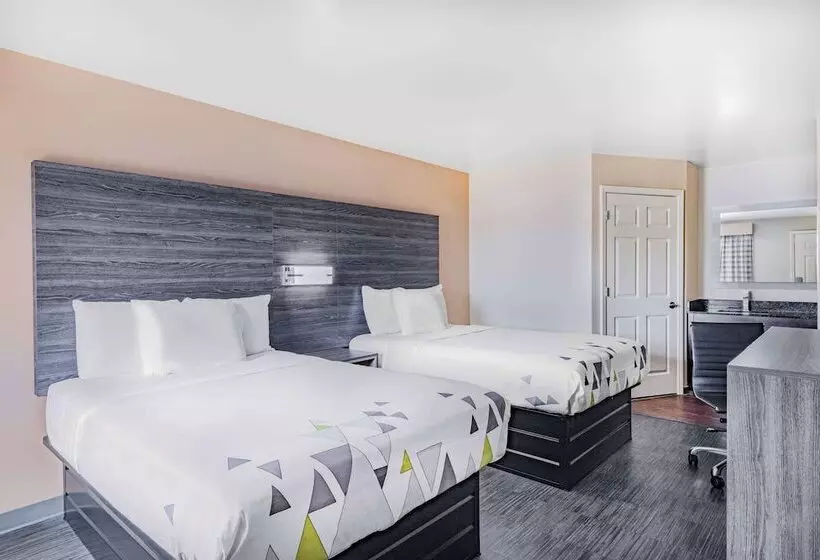 ２ダブルベッドのスタンダードルーム, Baymont By Wyndham Commerce Ga Near Tanger Outlets Mall