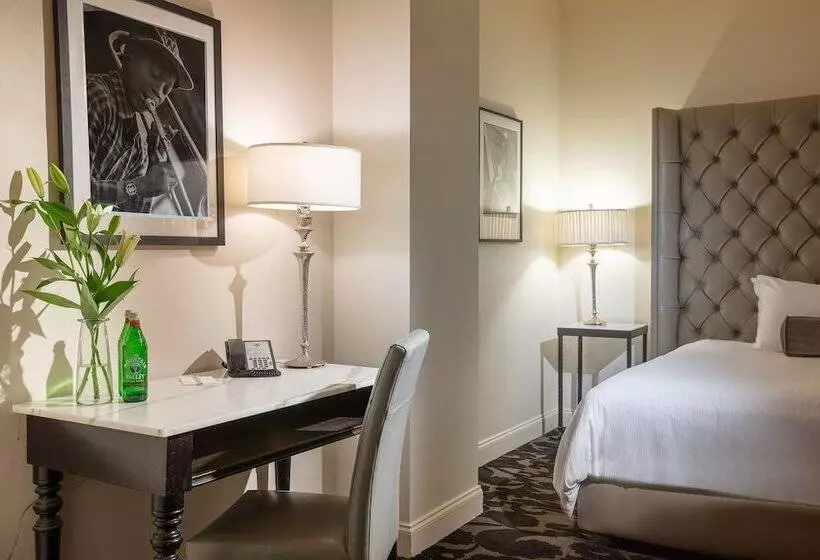Premium Room City View, International House