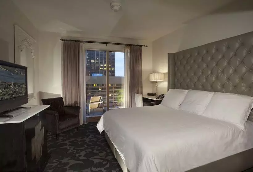Premium Room City View, International House
