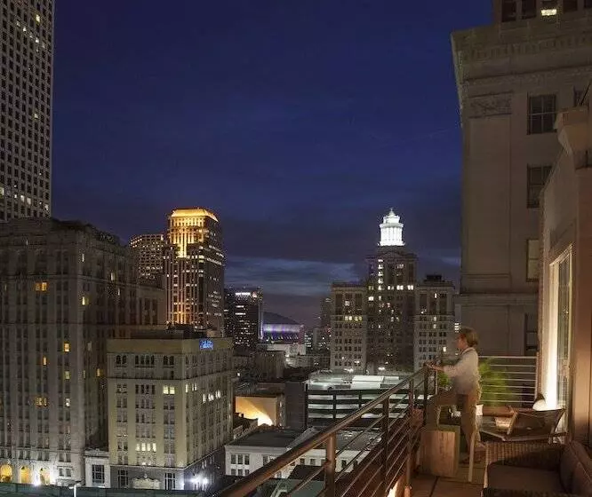 Premium Room City View, International House