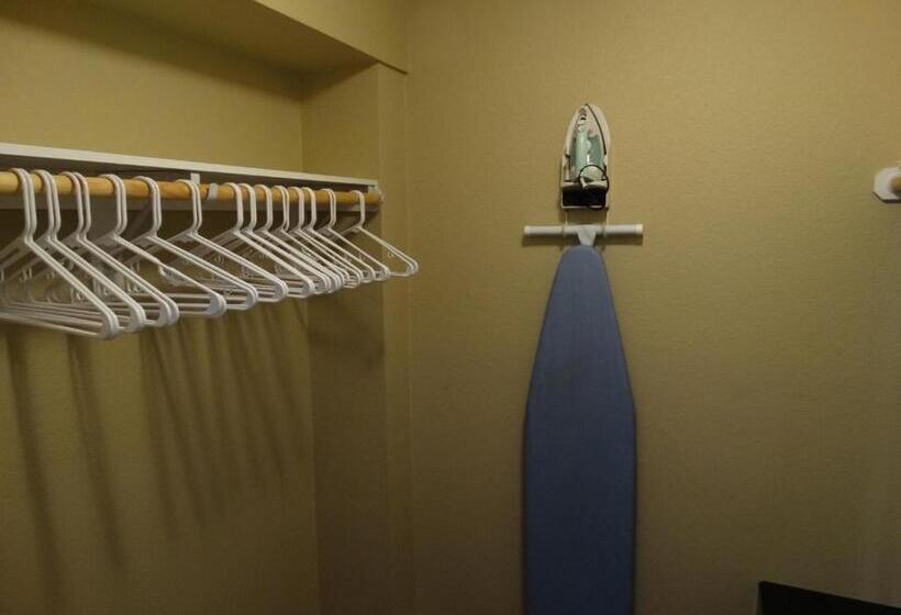 سوییت, Jockey Club 2 Bed 2 Ba