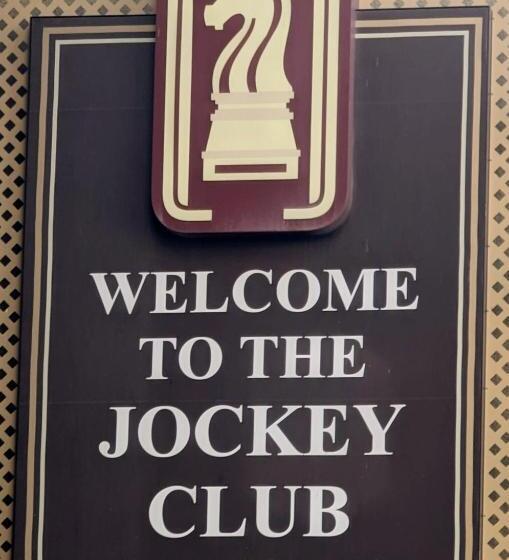سوییت لوکس, Jockey Club 2 Bed 2 Ba