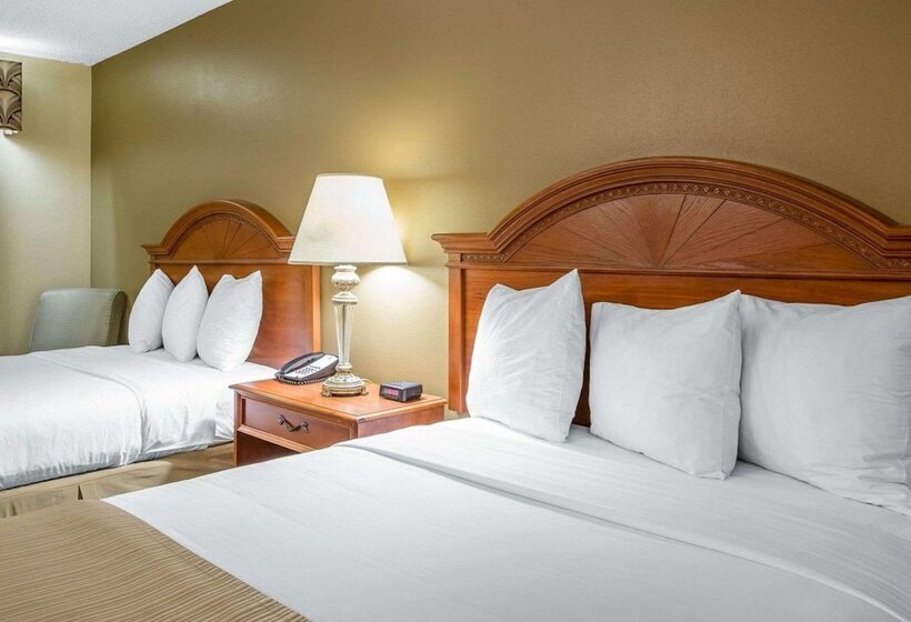 Номер Стандарт 2 Двуспальные Кровати, Quality Inn