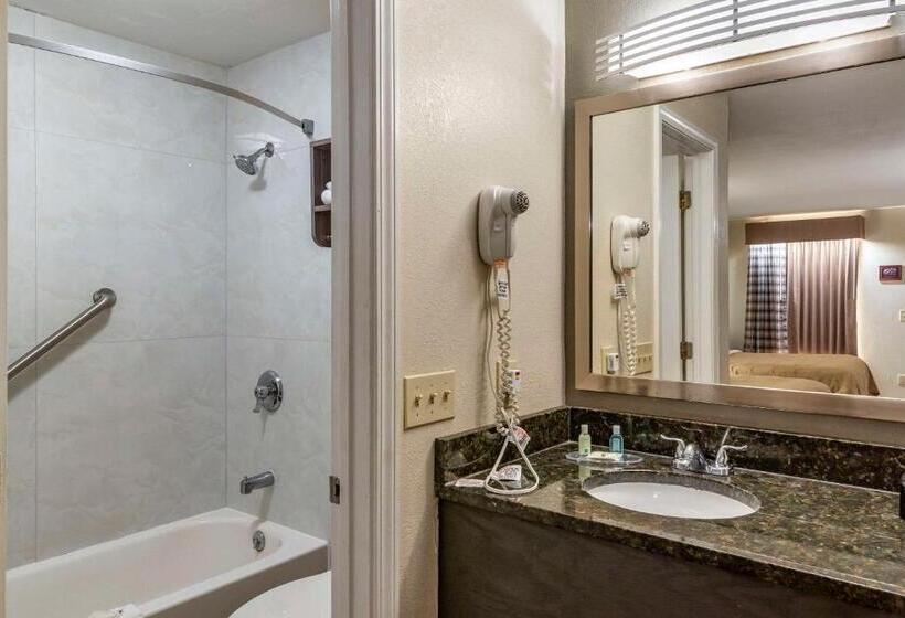 Номер Стандарт 2 Двуспальные Кровати, Quality Inn Conyers I20