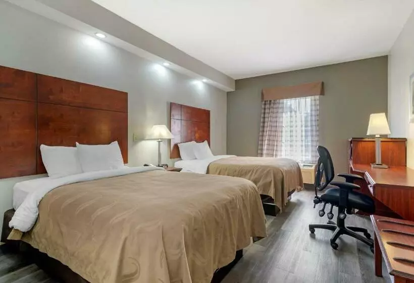 ２ダブルベッドのスタンダードルーム, Quality Inn Newnan   Atlanta South