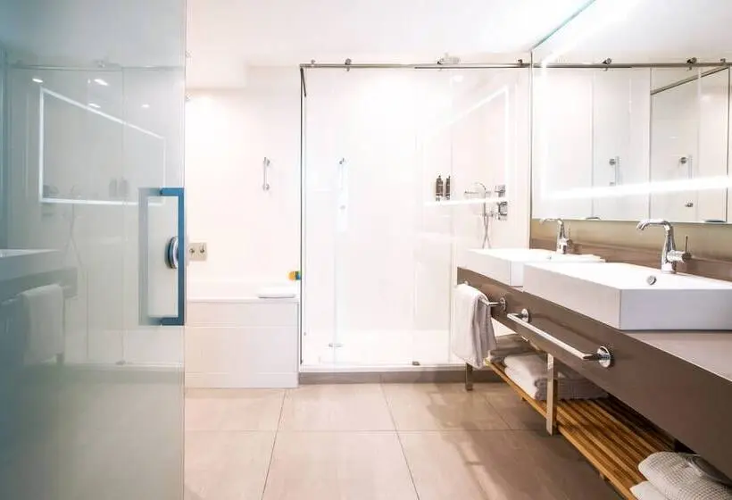 اتاق استاندارد, Courtyard By Marriott Paris Porte De Versailles