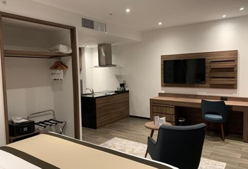 Полулюкс, Fujitaya Querétaro