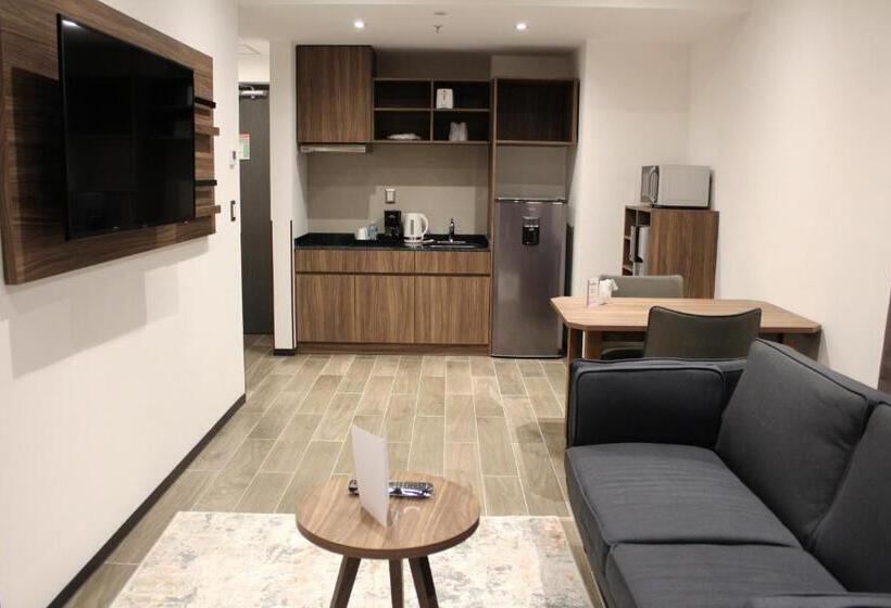 Люкс, Fujitaya Querétaro