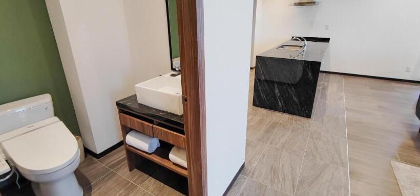 Люкс Superior, Fujitaya Querétaro