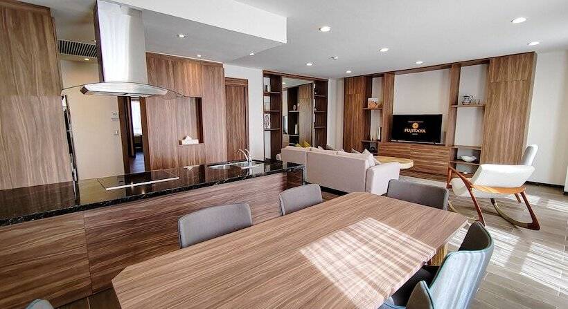 Президентский Люкс, Fujitaya Querétaro