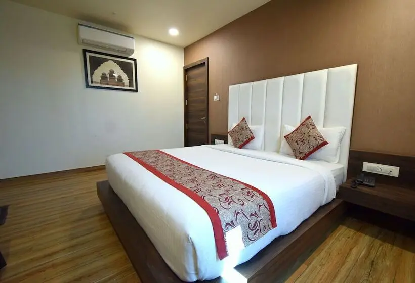 Quarto deluxe, Pari