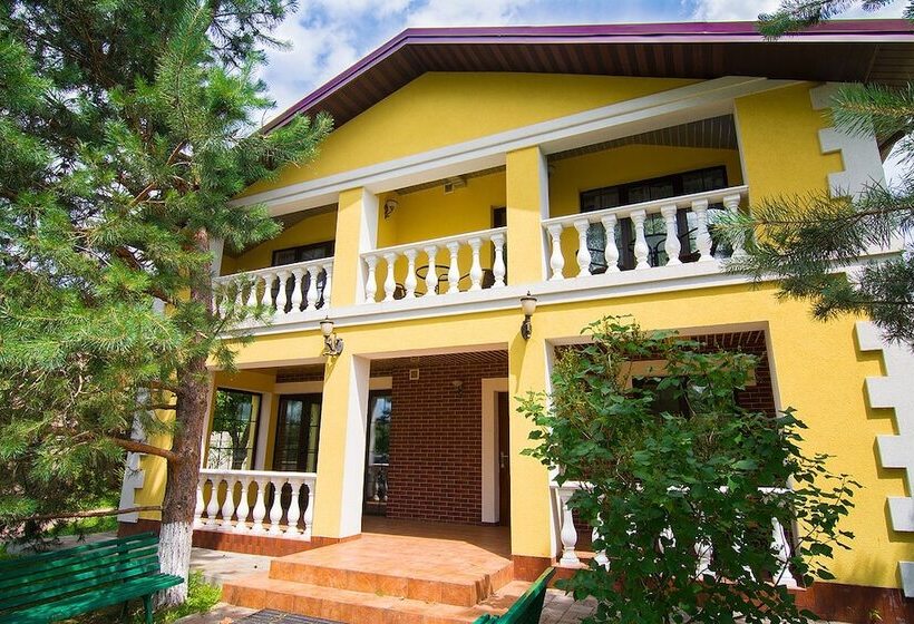 خانه 1 خوابه, Chervona Kalyna