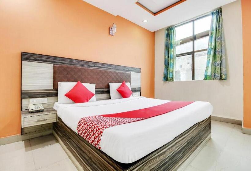 غرفة ديلوكس ثلاثية, O Tulsi Palace